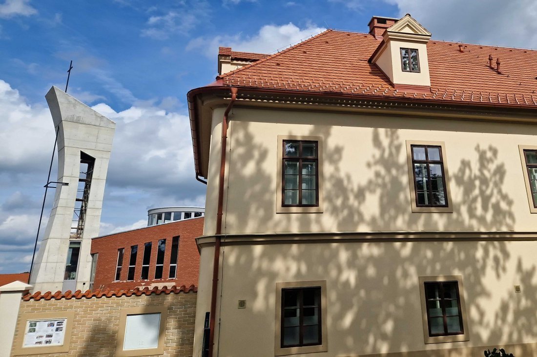 Detail špaletových oken AZ EOTHERM v Drastech