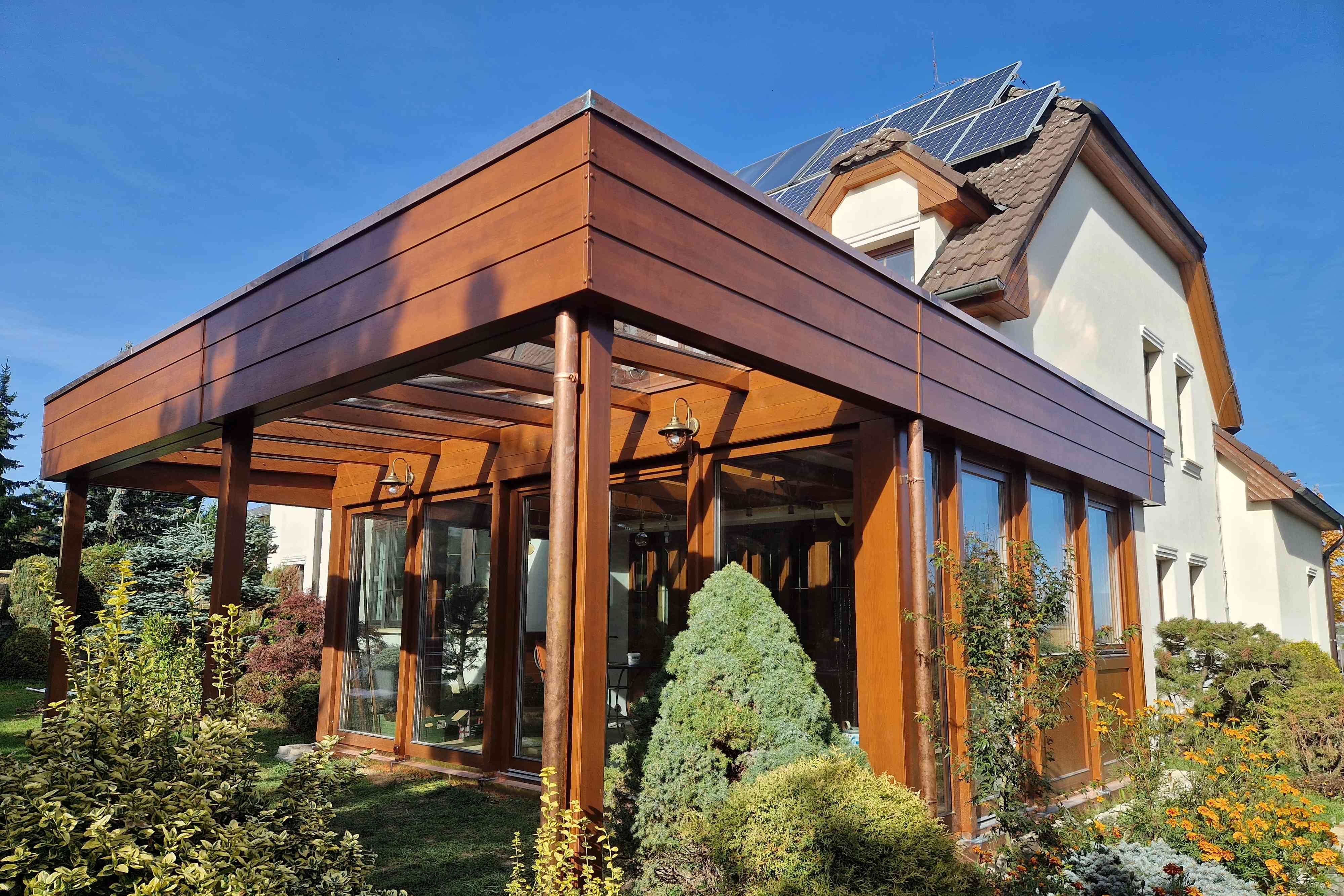 Realizace zimní zahrady se "zelenou" střechou.